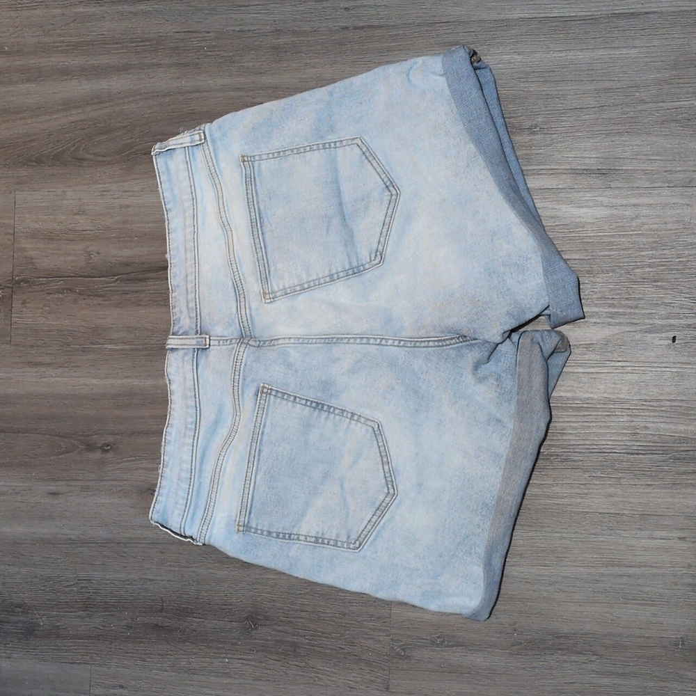 Torrid 5" Denim Shorts Sz 14 Vintage Stretch Light Wash High Rise - Picture 7 of 8